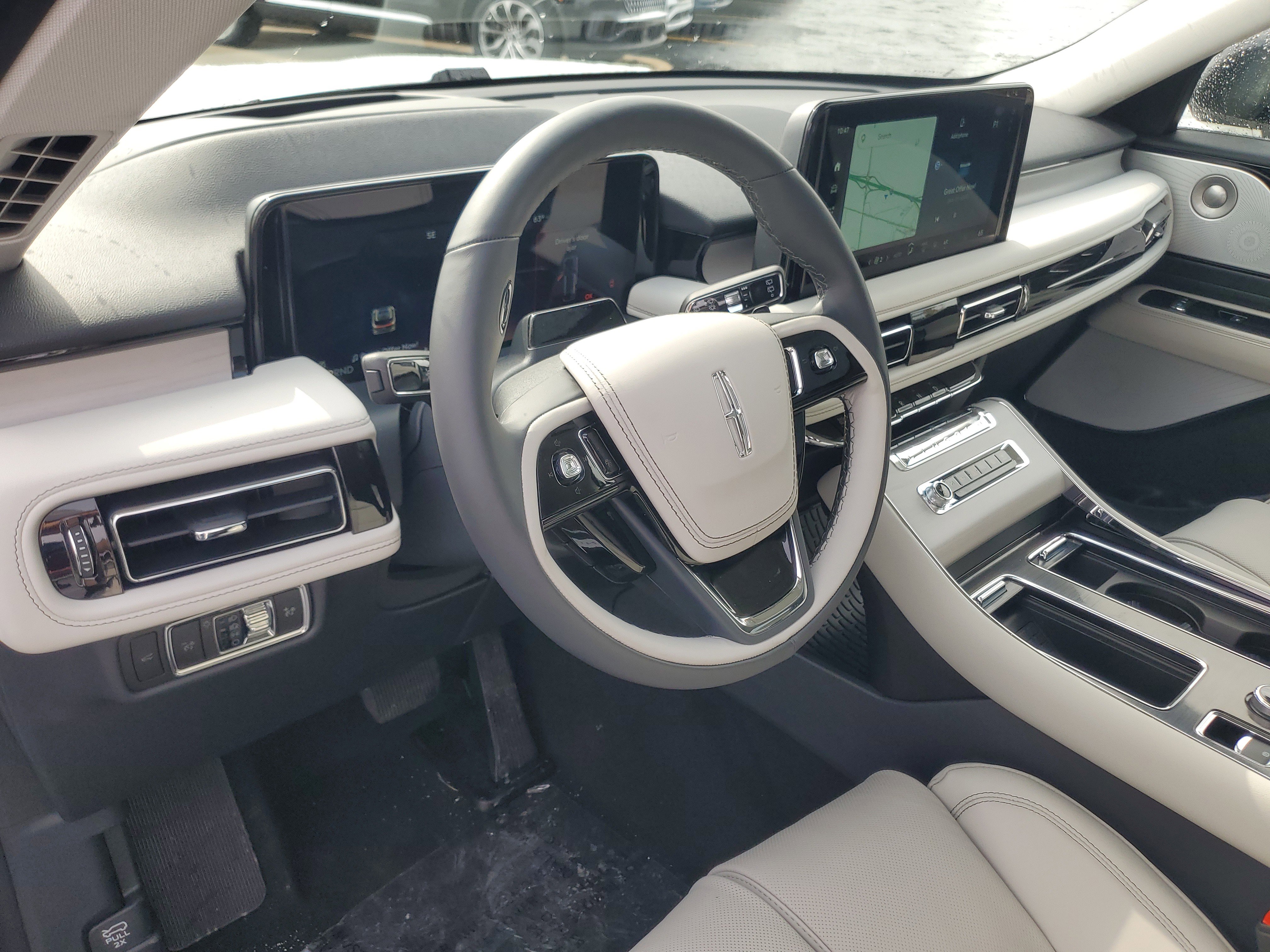 New 2026 Lincoln Aviator Reserve AWD/4WD image 12