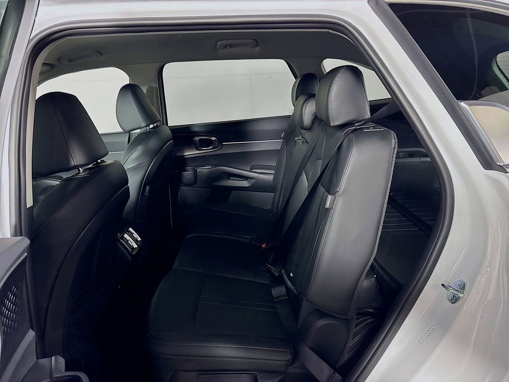 New 2025 Kia Sorento S image 21
