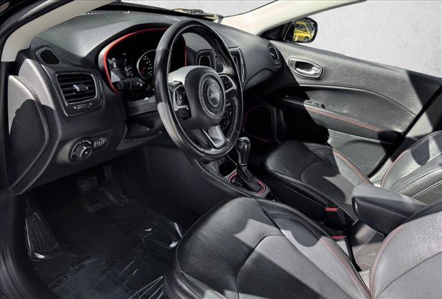 Used 2019 Jeep Compass Trailhawk w/ Leather Interior Group AWD/4WD image 11