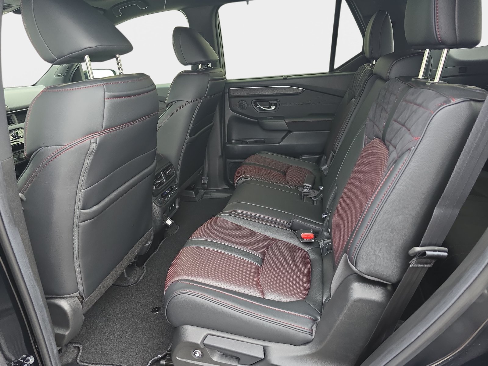 New 2026 Honda Pilot Black Edition image 15