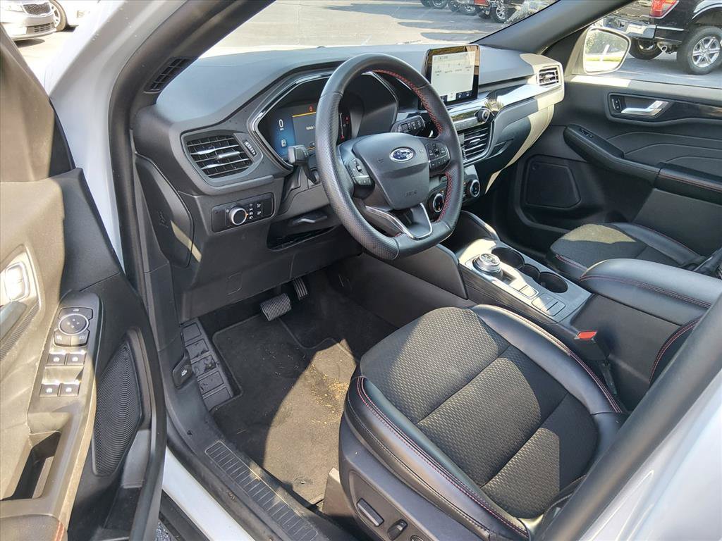 Used 2025 Ford Escape ST-Line AWD/4WD image 10