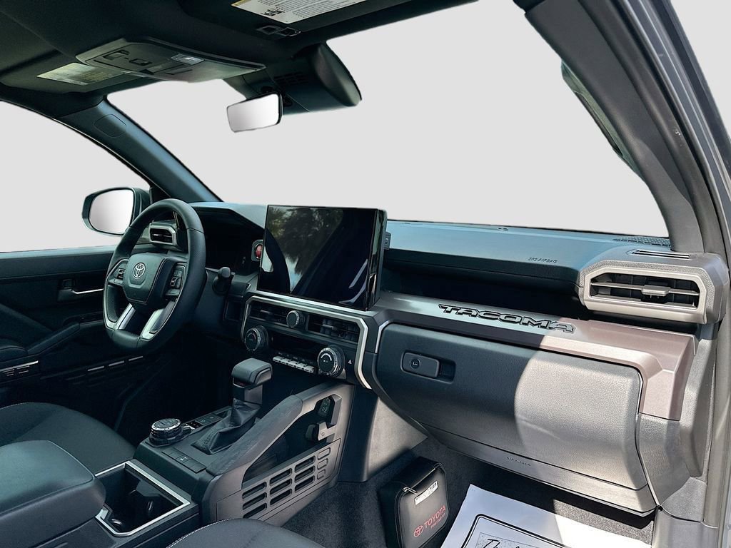 Used 2025 Toyota Tacoma TRD Off-Road image 27