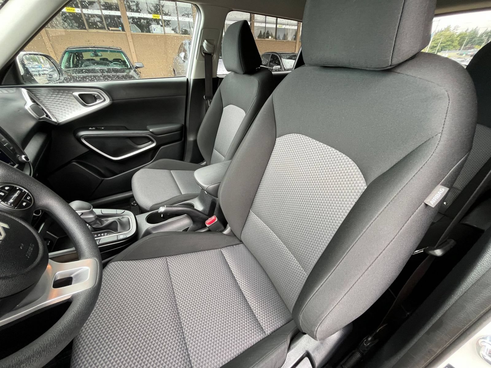 Used 2025 Kia Soul LX w/ LX Technology Package FWD image 35