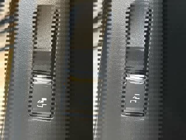 New 2025 Ford Escape ST-Line w/ Cold Weather Package image 29