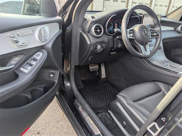 Used 2020 Mercedes-Benz GLC 300 4MATIC Coupe image 6