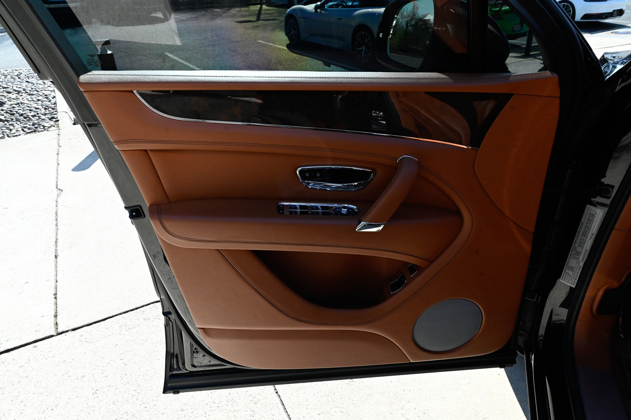 Used 2019 Bentley Bentayga image 20