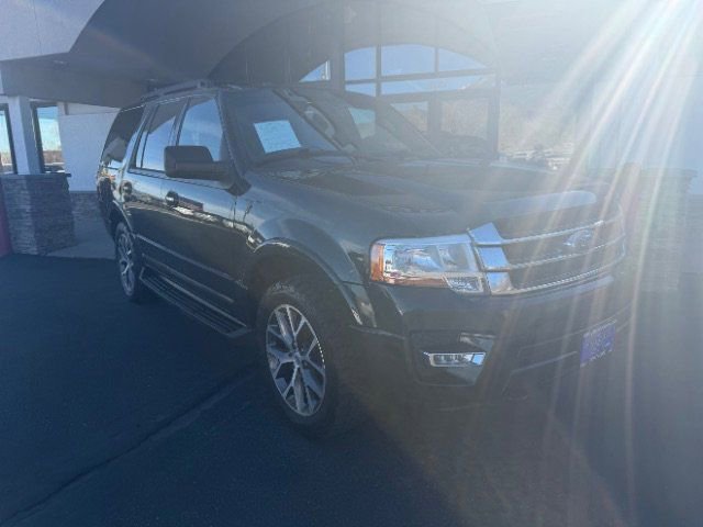 Used 2016 Ford Expedition XLT w/ Equipment Group 202A AWD/4WD image 2