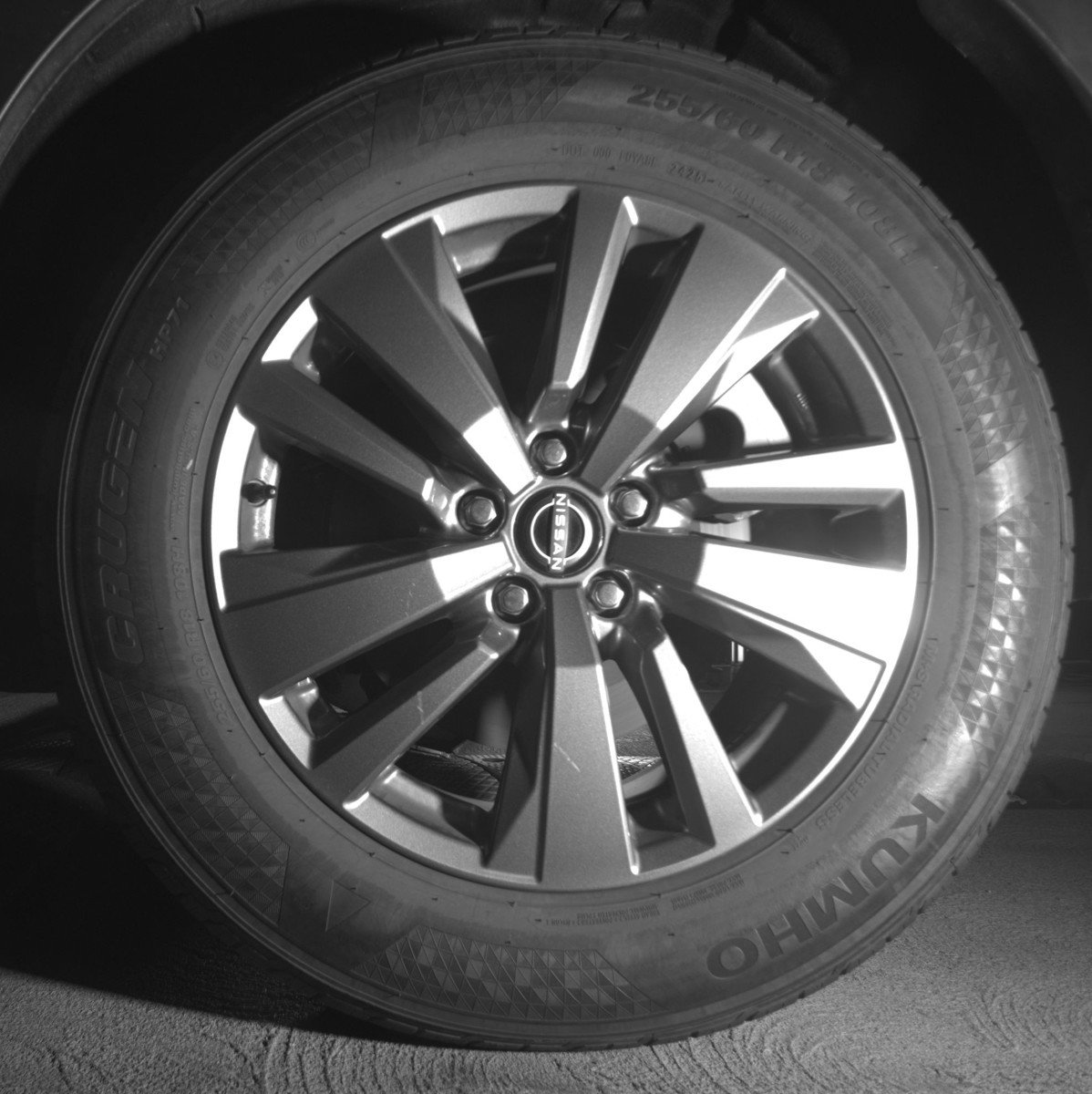 Used 2025 Nissan Pathfinder SV image 14