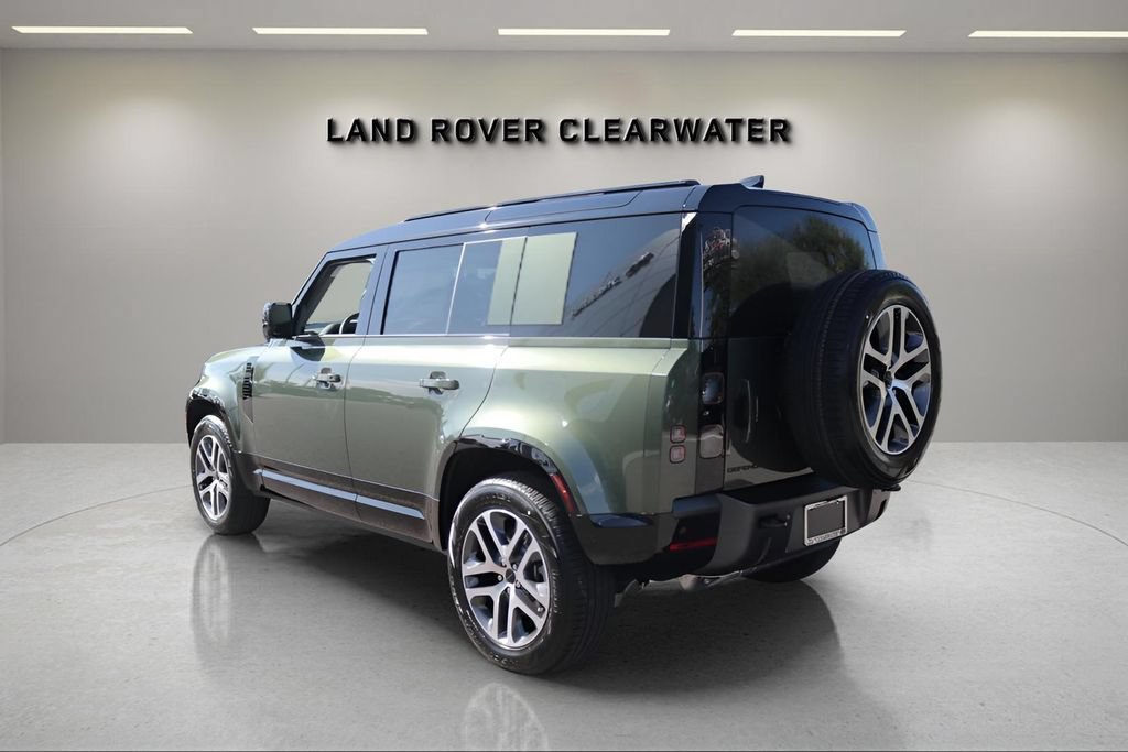 Used 2026 Land Rover Defender 110 X-Dynamic SE AWD/4WD image 3