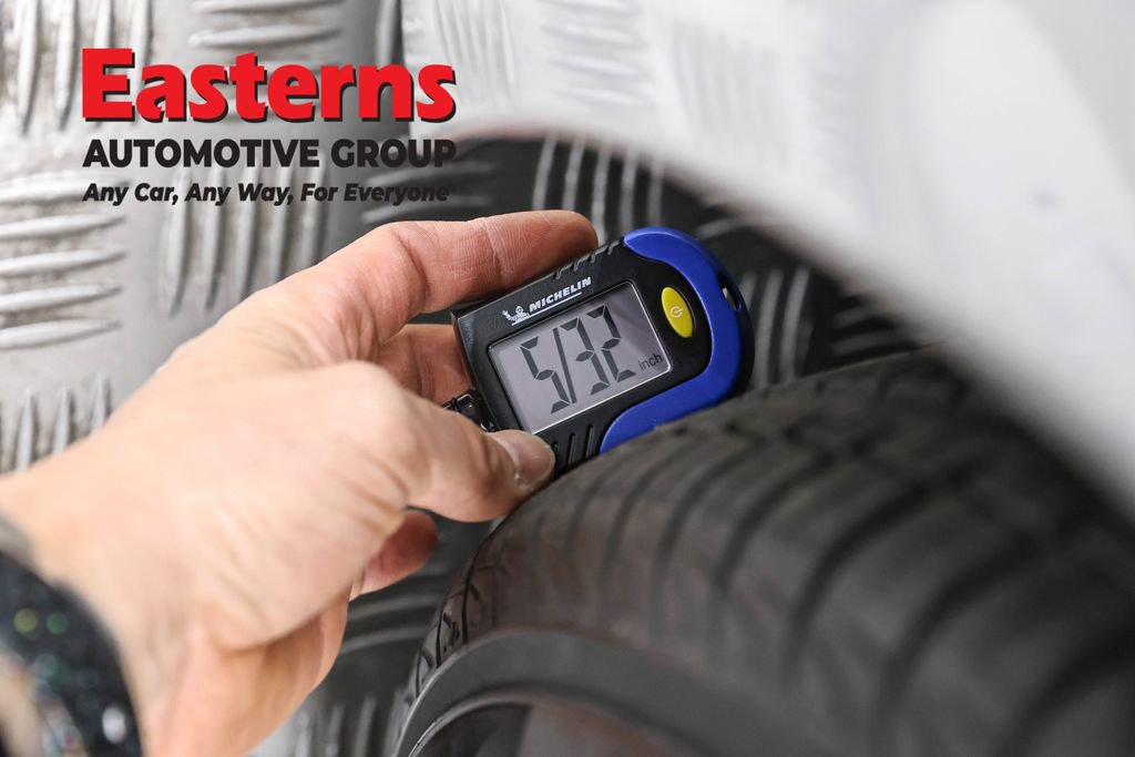 Used 2021 Toyota Corolla LE w/ Carpet Mat Package (TMS) image 27