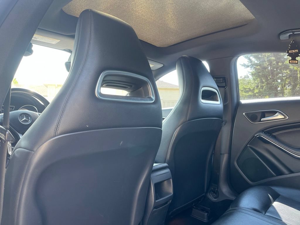 Used 2014 Mercedes-Benz CLA 250 image 24