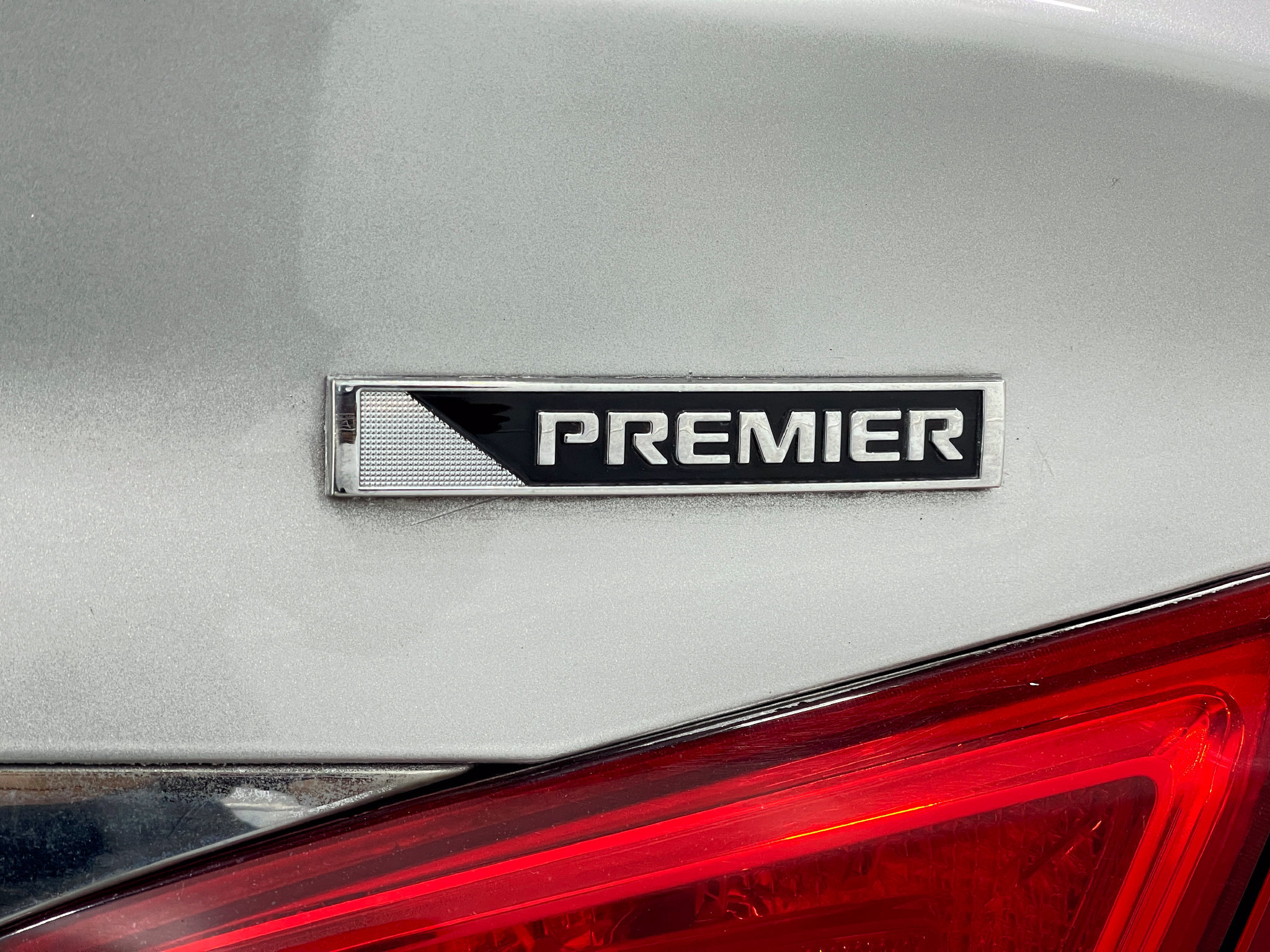 Used 2019 Chevrolet Impala Premier FWD image 40