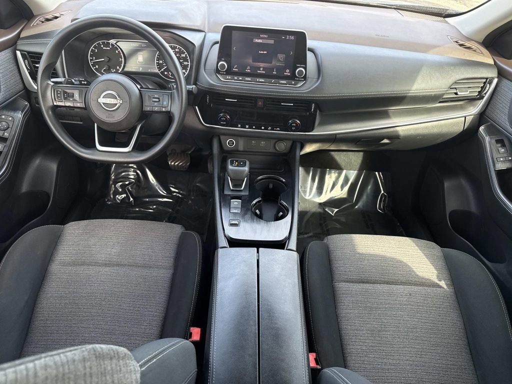 Certified 2022 Nissan Rogue SV image 16