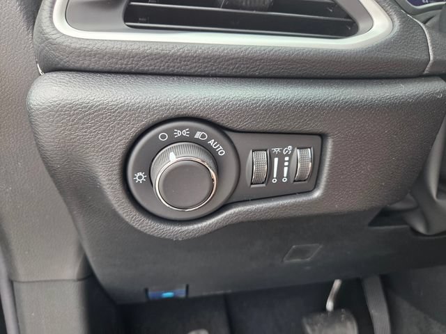 New 2027 Chrysler Pacifica Select FWD image 20