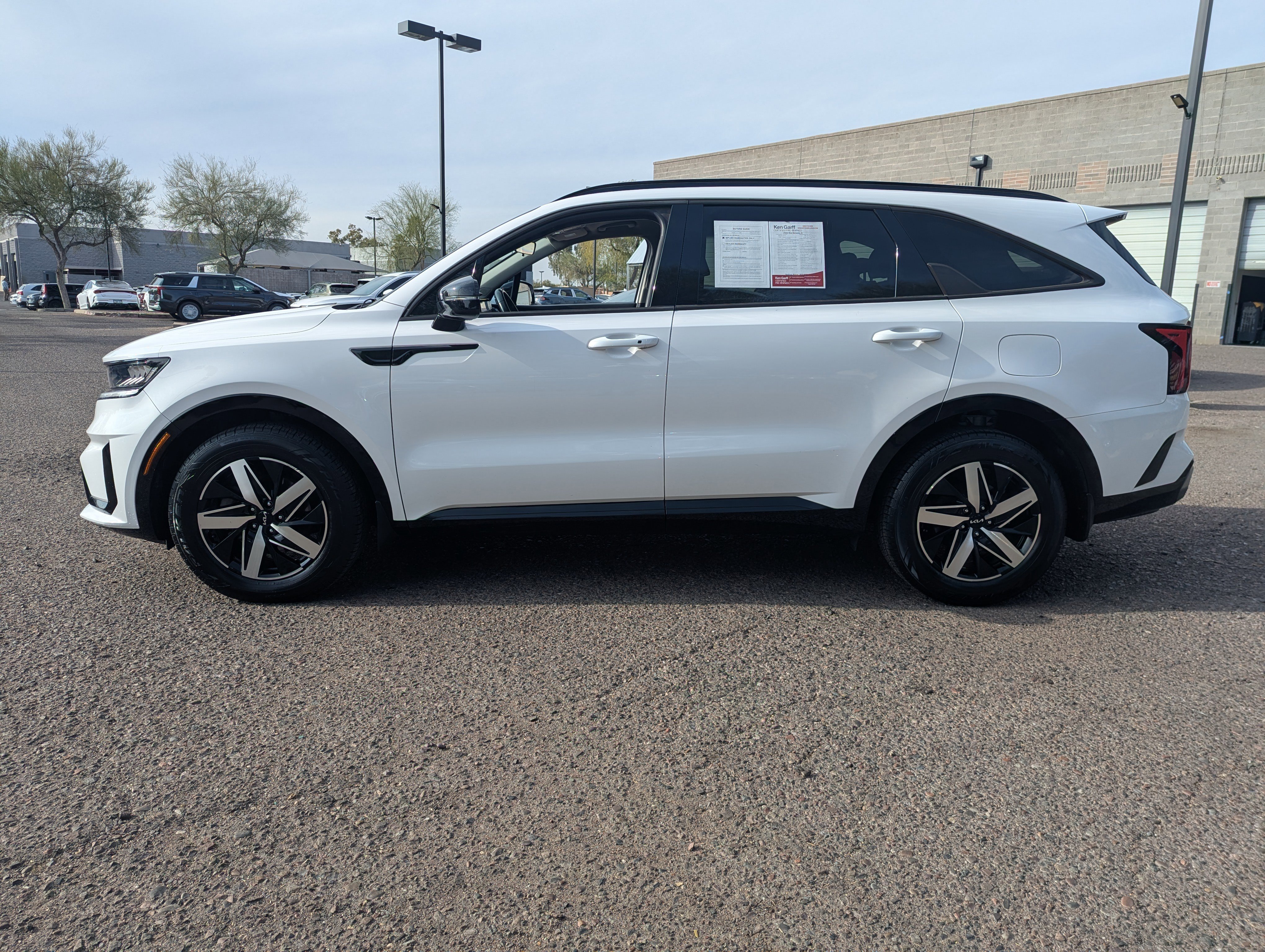 Certified 2022 Kia Sorento S image 5