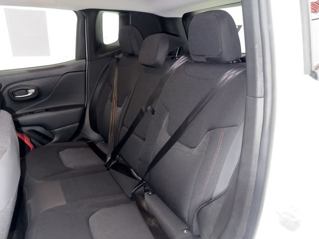 Used 2018 Jeep Renegade Trailhawk w/ UConnect 8.4 Nav Group AWD/4WD image 16