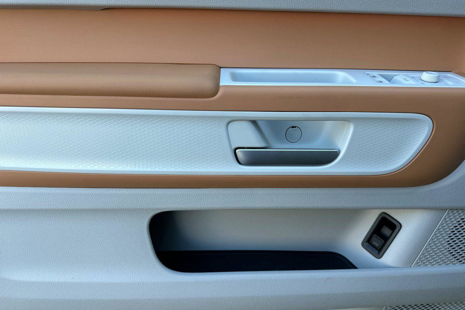 New 2025 Volkswagen ID. Buzz 1st Edition image 10