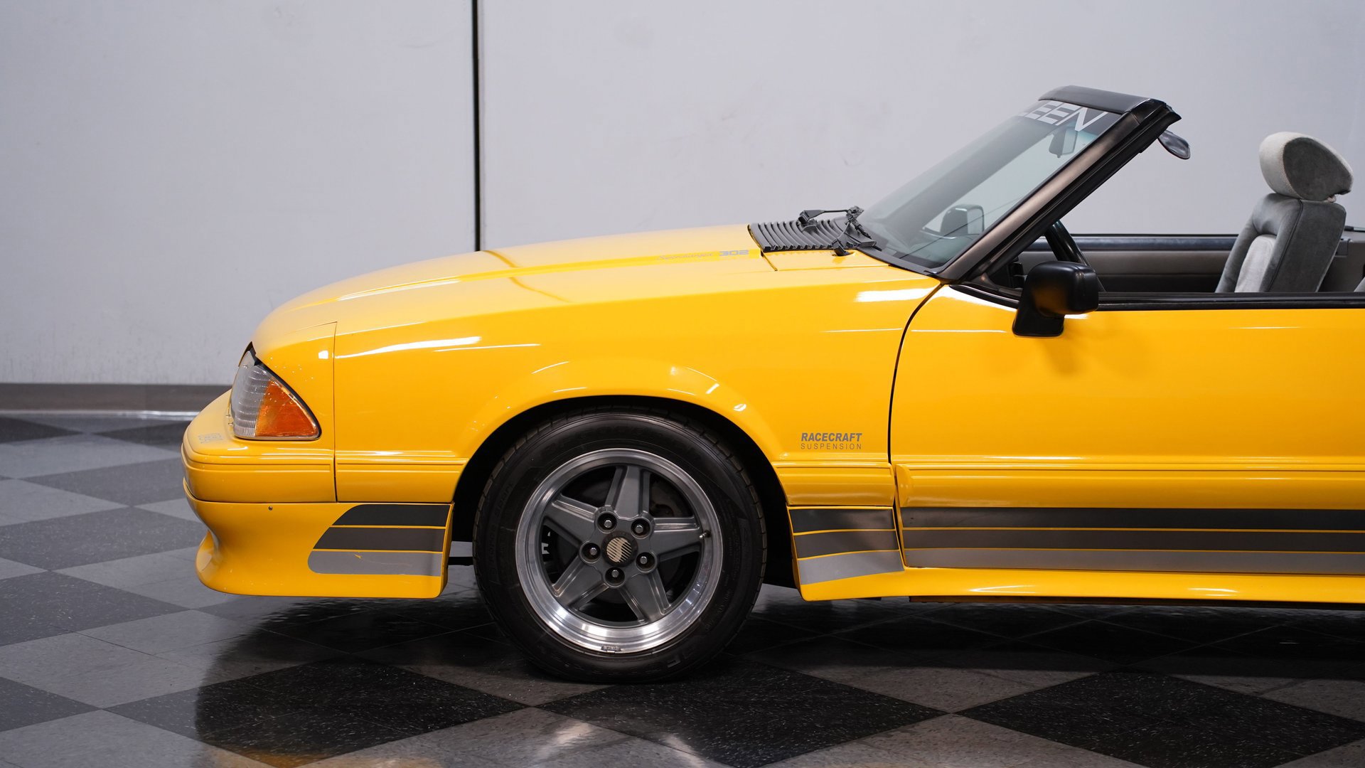 Used 1989 Ford Mustang LX image 19
