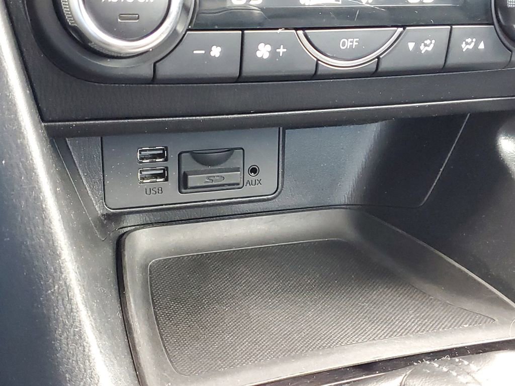 Used 2018 MAZDA MAZDA3 Touring image 27