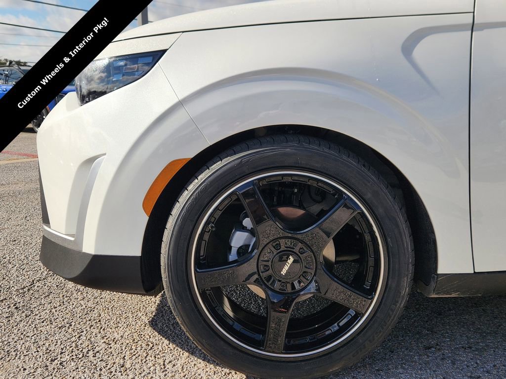 New 2025 Kia Soul LX w/ LX Technology Package image 6