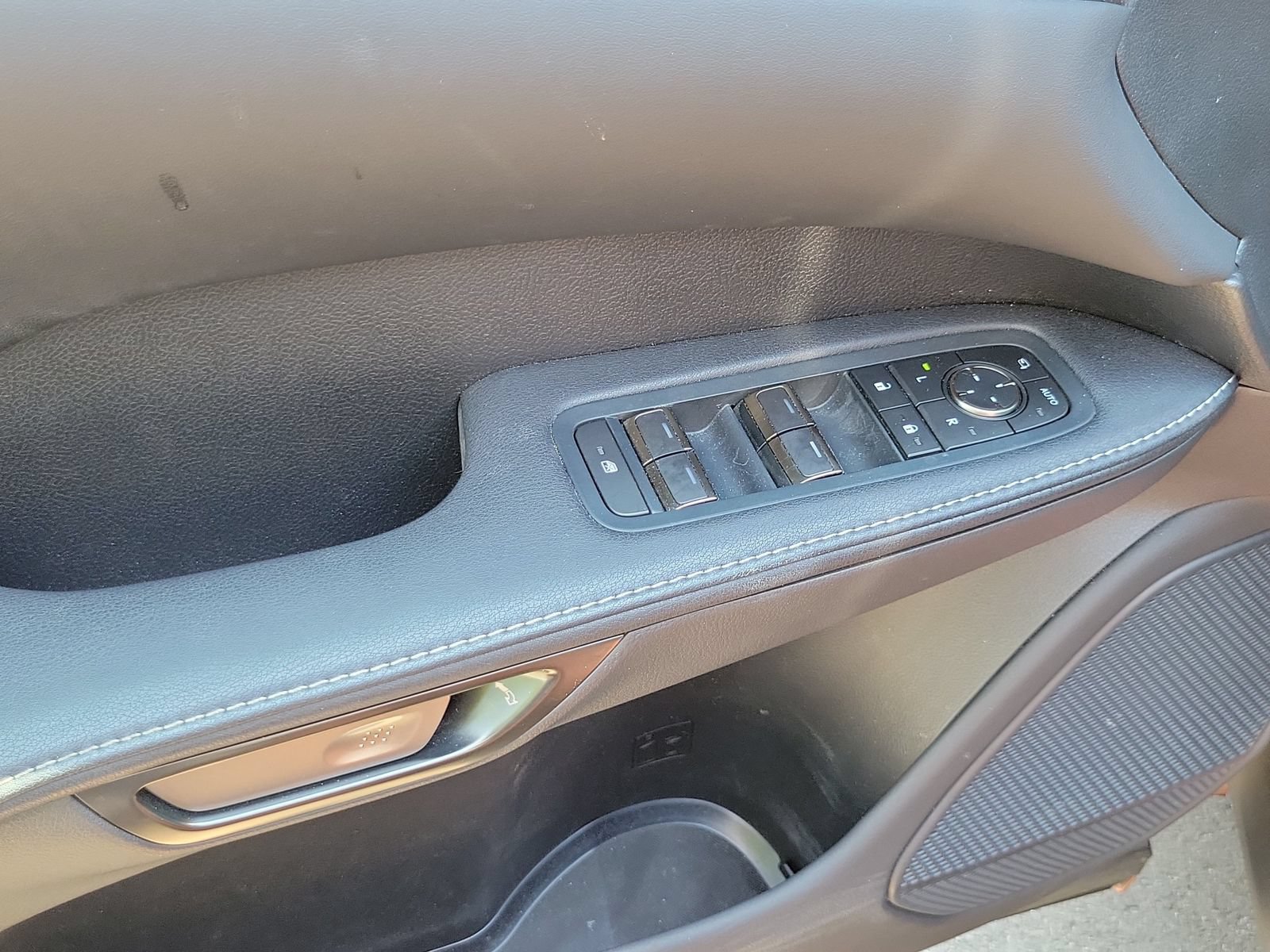 Used 2024 Lexus RX 500h F Sport w/ Cold Area Package AWD/4WD image 8