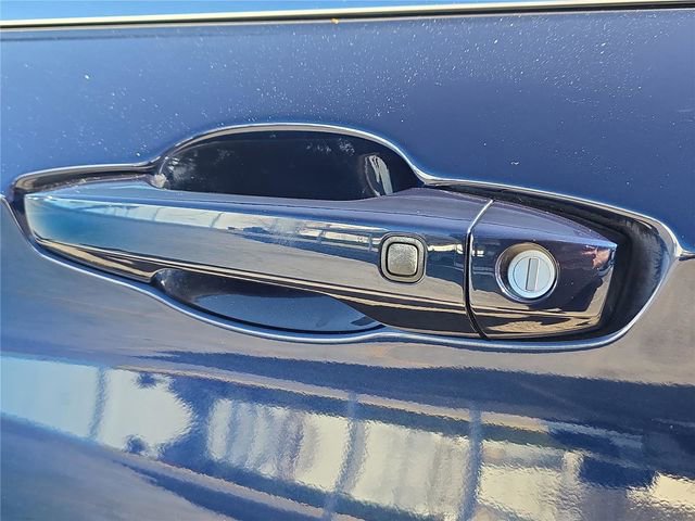 Used 2025 Mitsubishi Outlander SE image 8