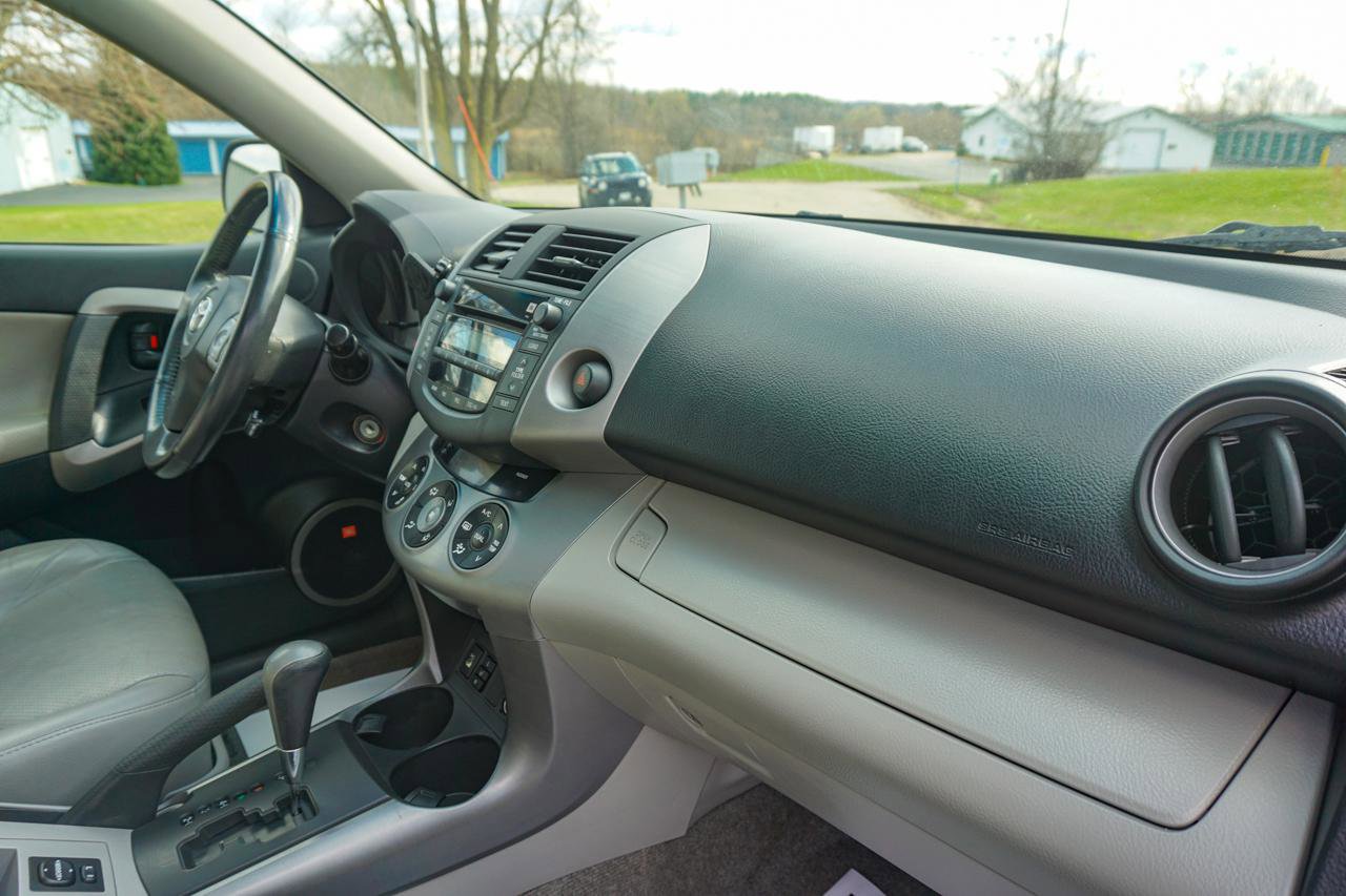 Used 2008 Toyota RAV4 Limited image 21