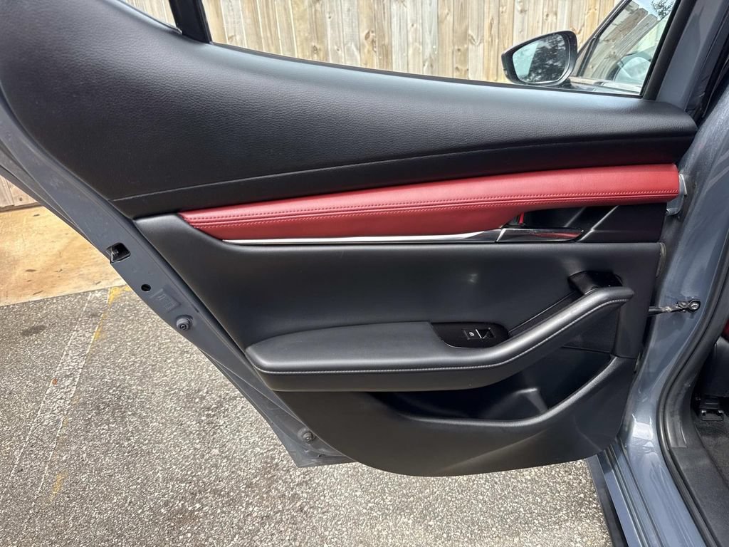 Used 2021 MAZDA MAZDA3 s FWD image 12