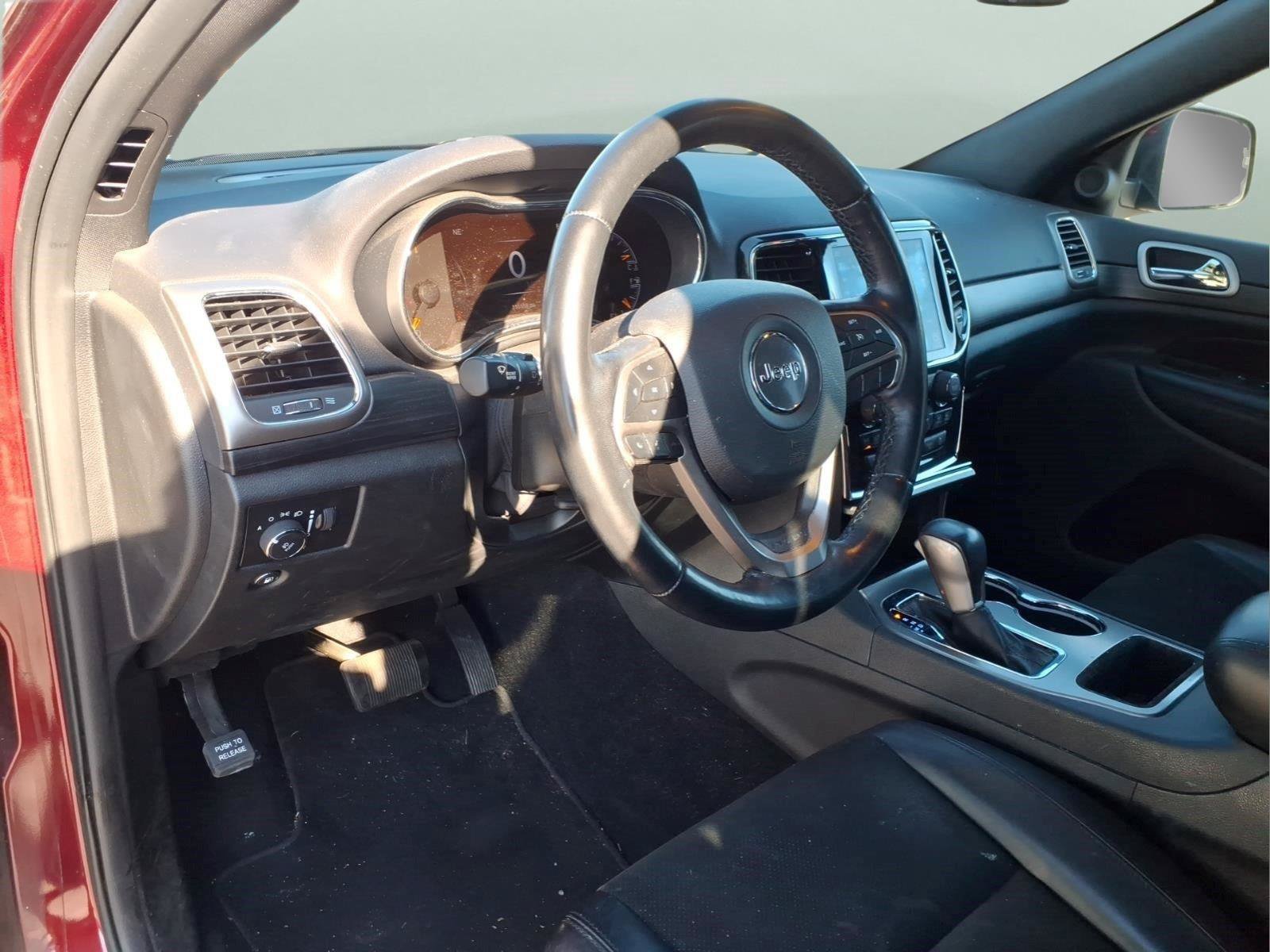 Used 2021 Jeep Grand Cherokee Laredo X AWD/4WD image 22