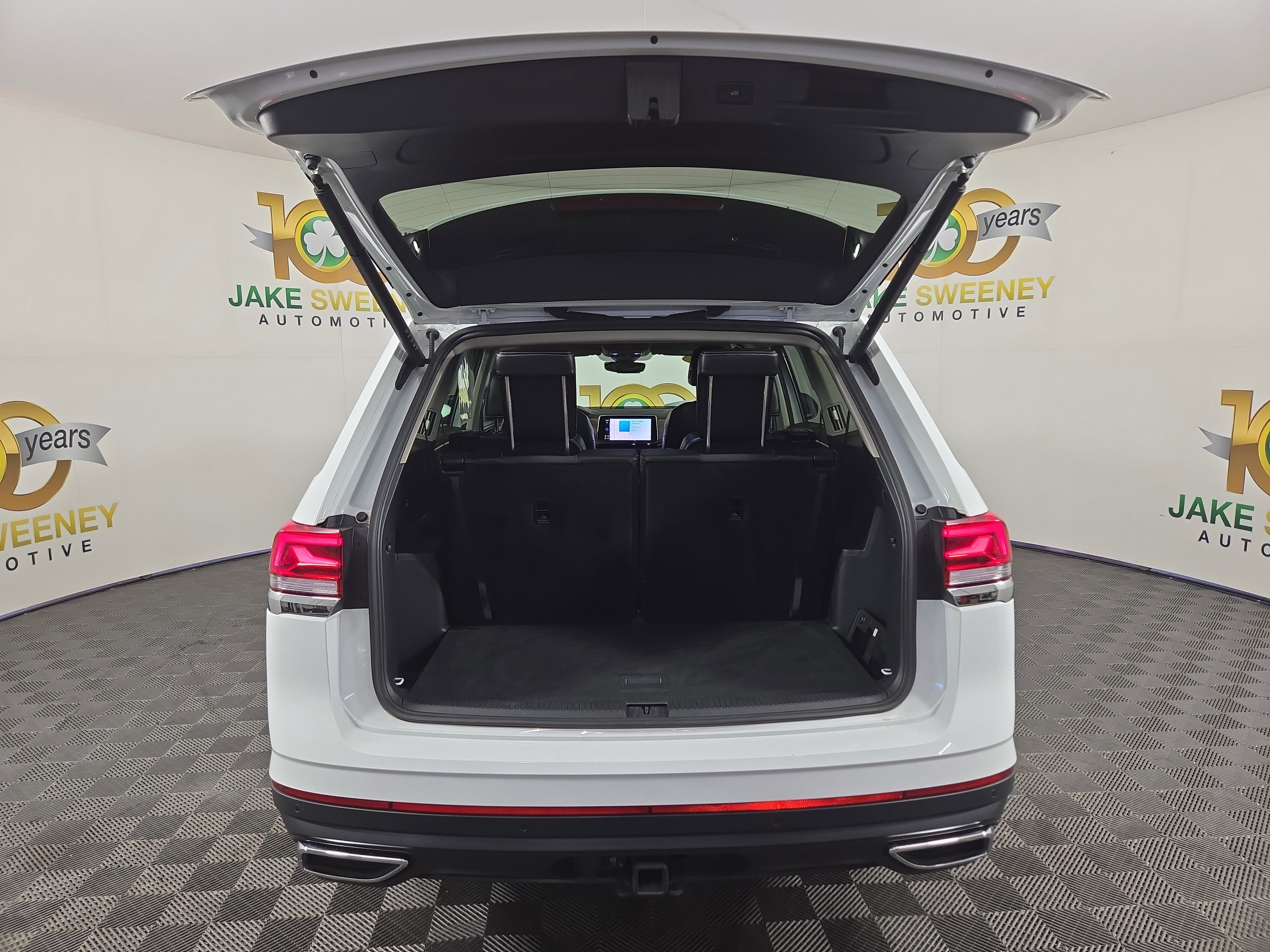 Used 2024 Volkswagen Atlas SE image 32