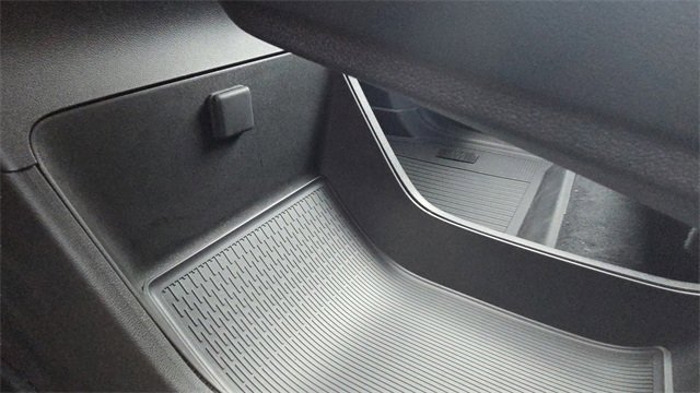 New 2026 Buick Enclave Preferred w/ LPO, Floor Liner Package image 35