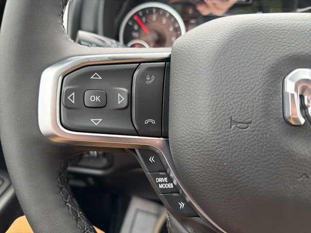 New 2026 RAM 1500 4x4 Crew Cab image 15