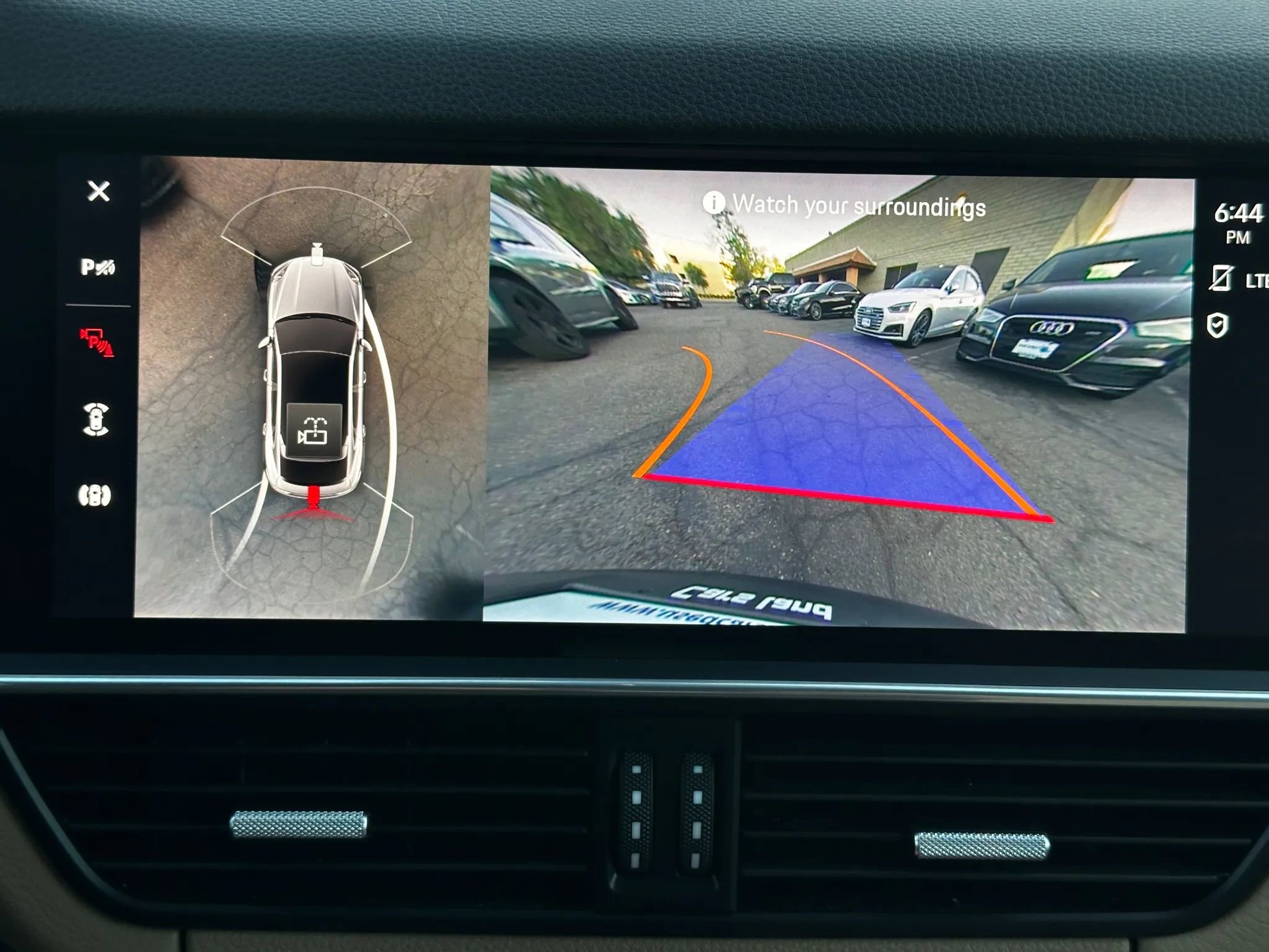 Used 2022 Porsche Cayenne Sport Utility 4D image 58