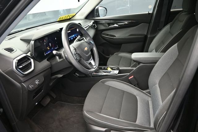 Used 2024 Chevrolet TrailBlazer LT w/ LT Cold Weather Package AWD/4WD image 14