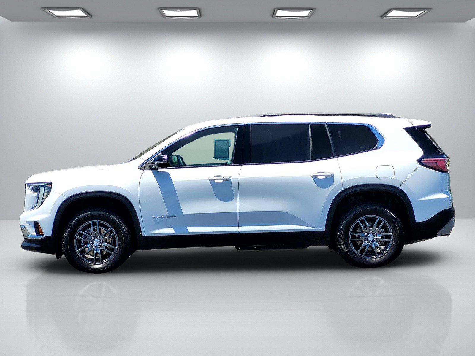 Used 2025 GMC Acadia Elevation FWD image 7
