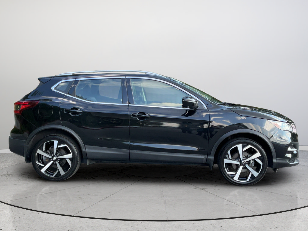 Used 2022 Nissan Rogue Sport SL AWD/4WD image 5