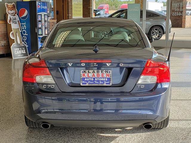 Used 2012 Volvo C70 T5 w/ Climate Pkg image 4