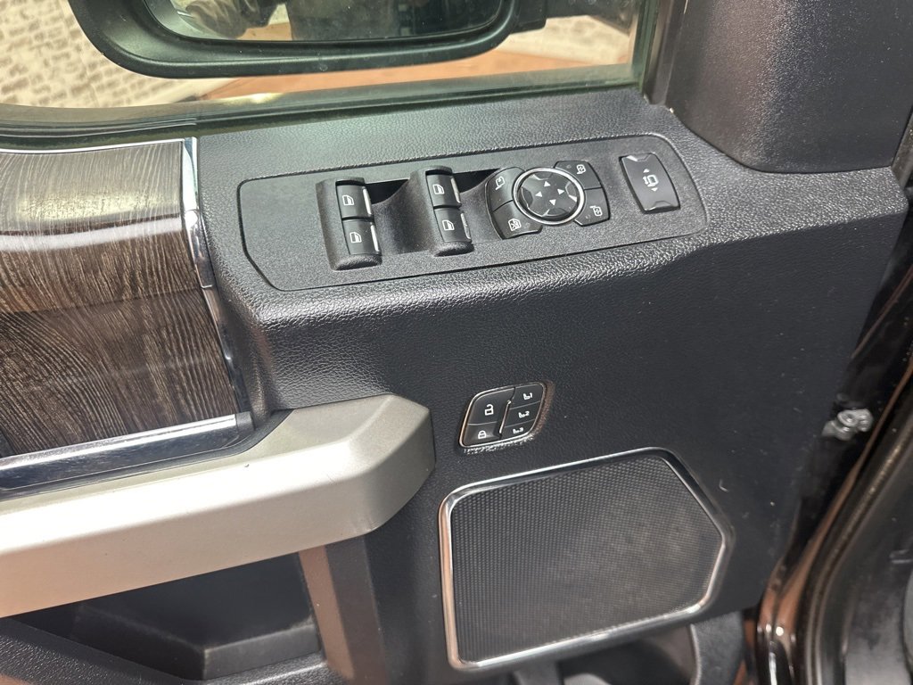 Used 2020 Ford F250 Lariat w/ Lariat Ultimate Package image 22