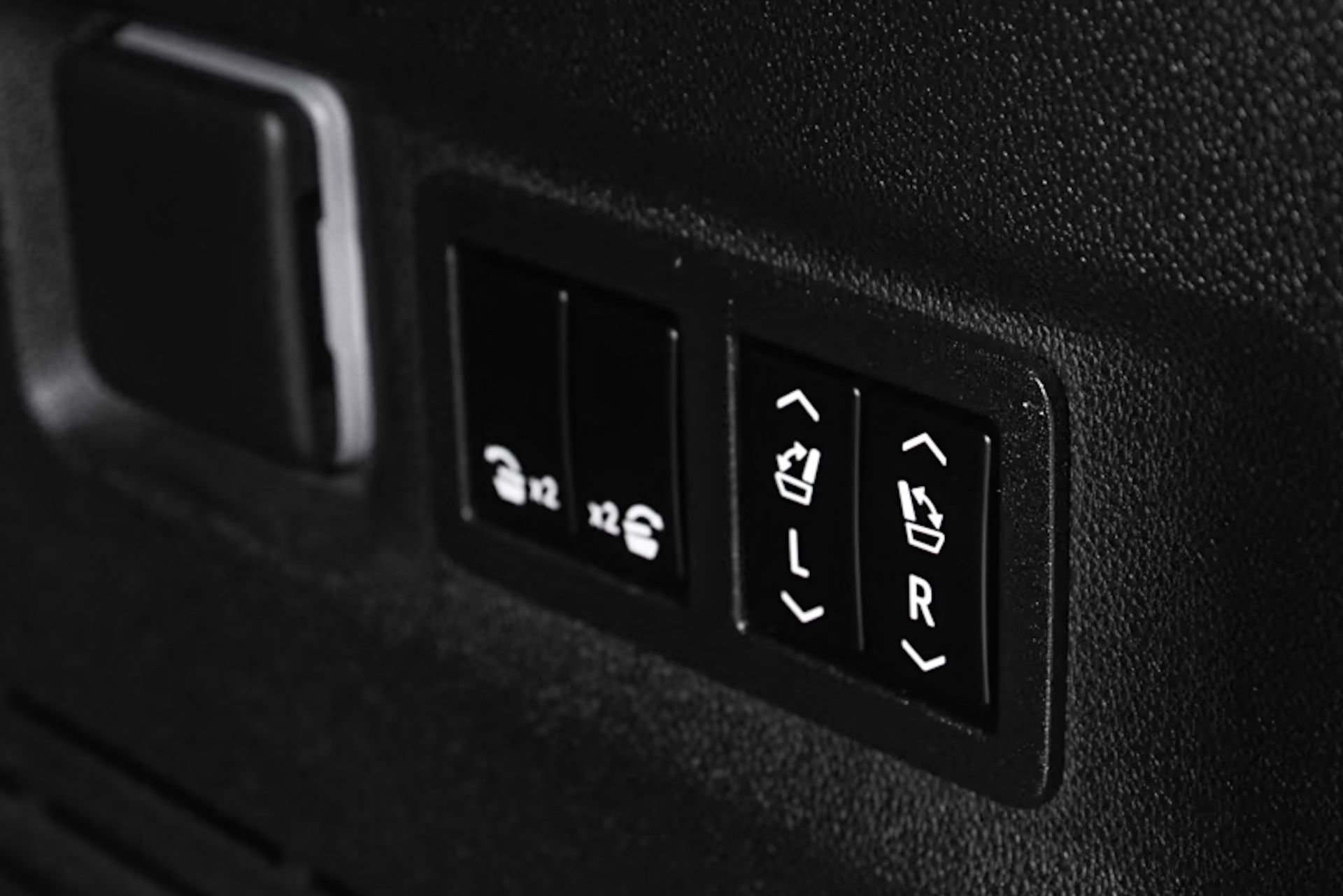 Used 2026 GMC Yukon XL Denali Ultimate image 10
