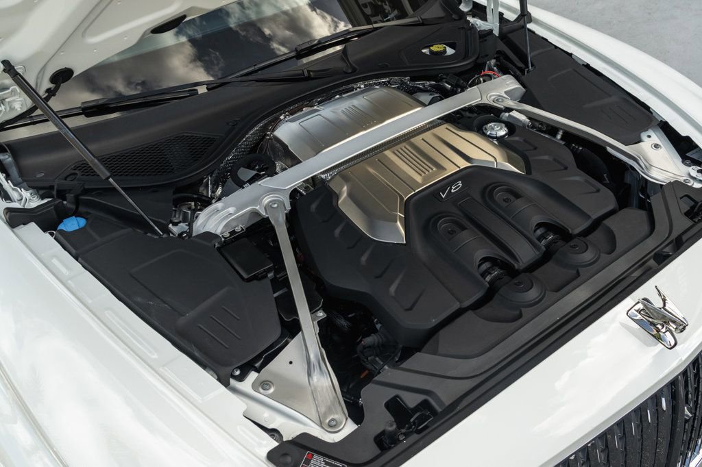 Used 2023 Bentley Flying Spur Azure image 33