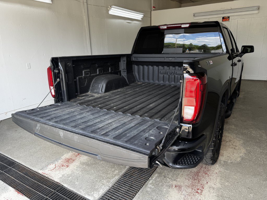 Used 2025 GMC Sierra 1500 Elevation w/ Preferred Package AWD/4WD image 13