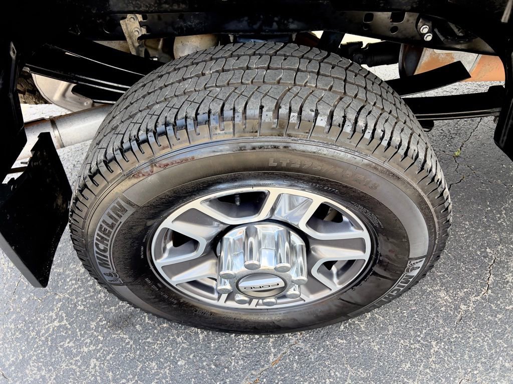 Used 2023 Ford F250 Lariat image 16