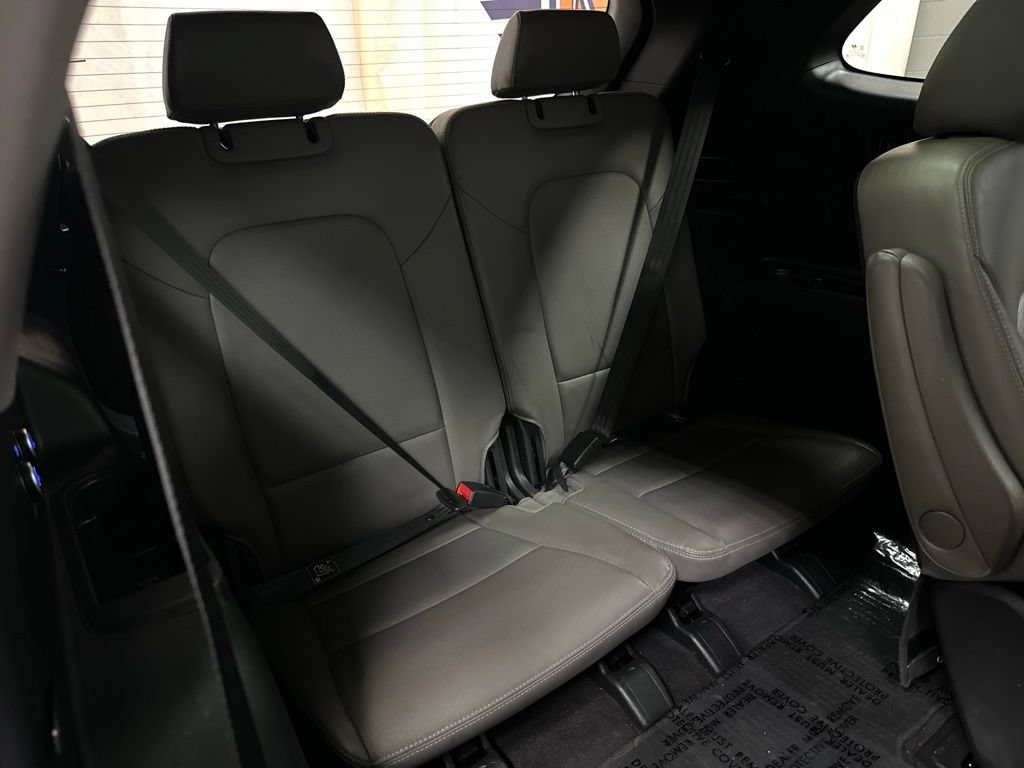 Used 2017 Hyundai Santa Fe Limited AWD/4WD image 24