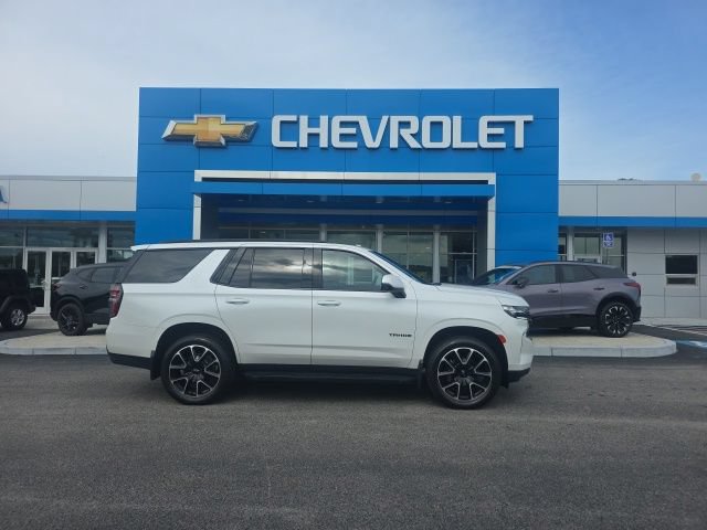 Used 2023 Chevrolet Tahoe RST w/ Luxury Package AWD/4WD image 2