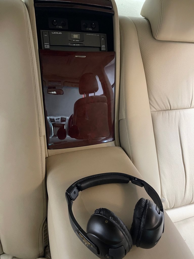 Used 2009 Lexus LS 460 L w/ Executive Class Seating Pkg RWD image 36