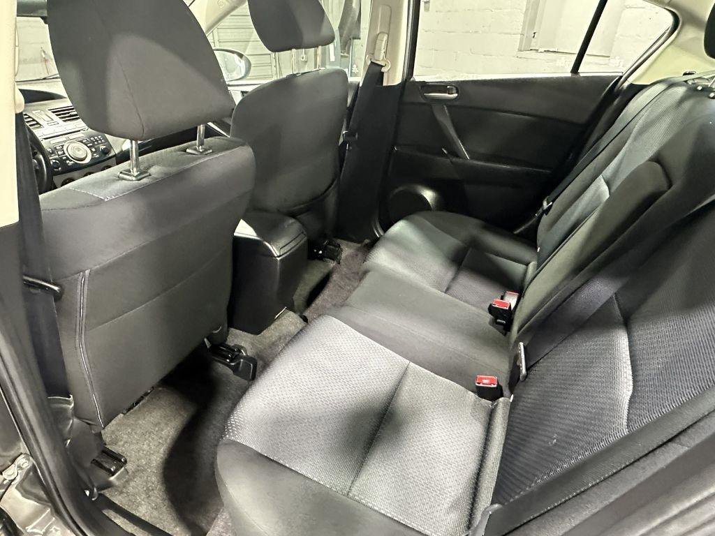 Used 2010 MAZDA MAZDA3 i Touring FWD image 21