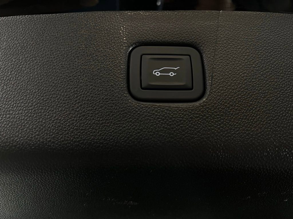 Used 2025 Chevrolet Blazer RS image 30