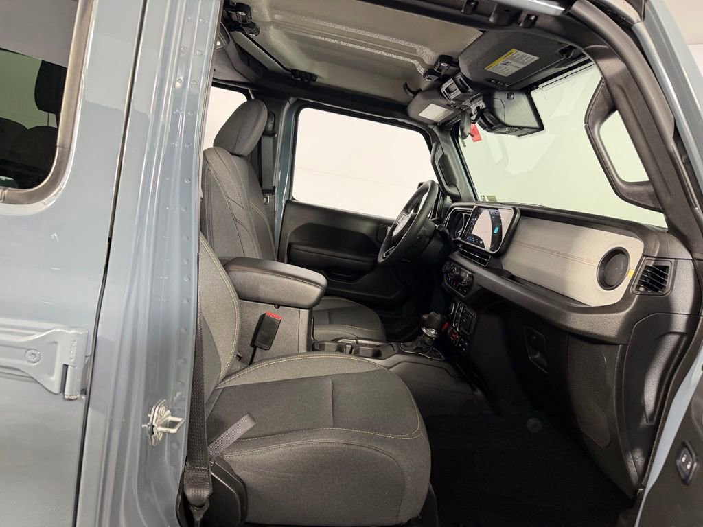 Used 2025 Jeep Wrangler Willys 4xe image 33