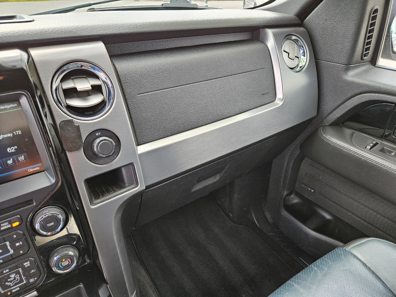 Used 2014 Ford F150 Limited image 18