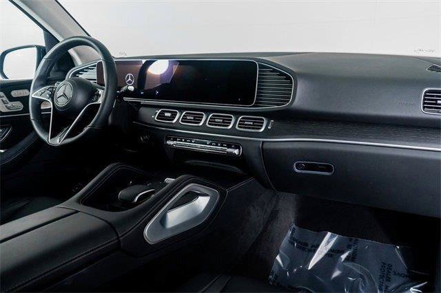 Used 2024 Mercedes-Benz GLE 450 4MATIC w/ Winter Package image 52